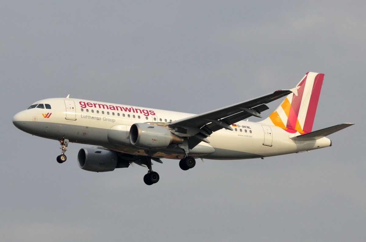 D-AKNL Germanwings Airbus A319-112   Landeanflug am 05.11.2014 auf Tegel