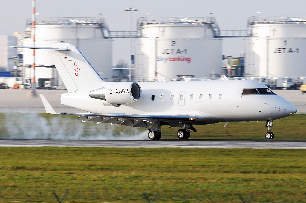 D-ANGB Bombardier CL-600-2B16 Challenger 604 10.11.2019