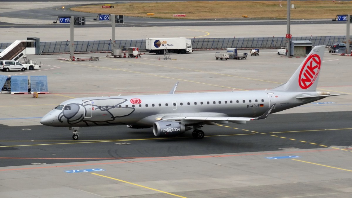 D-ARJF Air Berlin Embraer ERJ-190LR (ERJ-190-100 LR)   08.08.2013

Flughafen Frankfurt