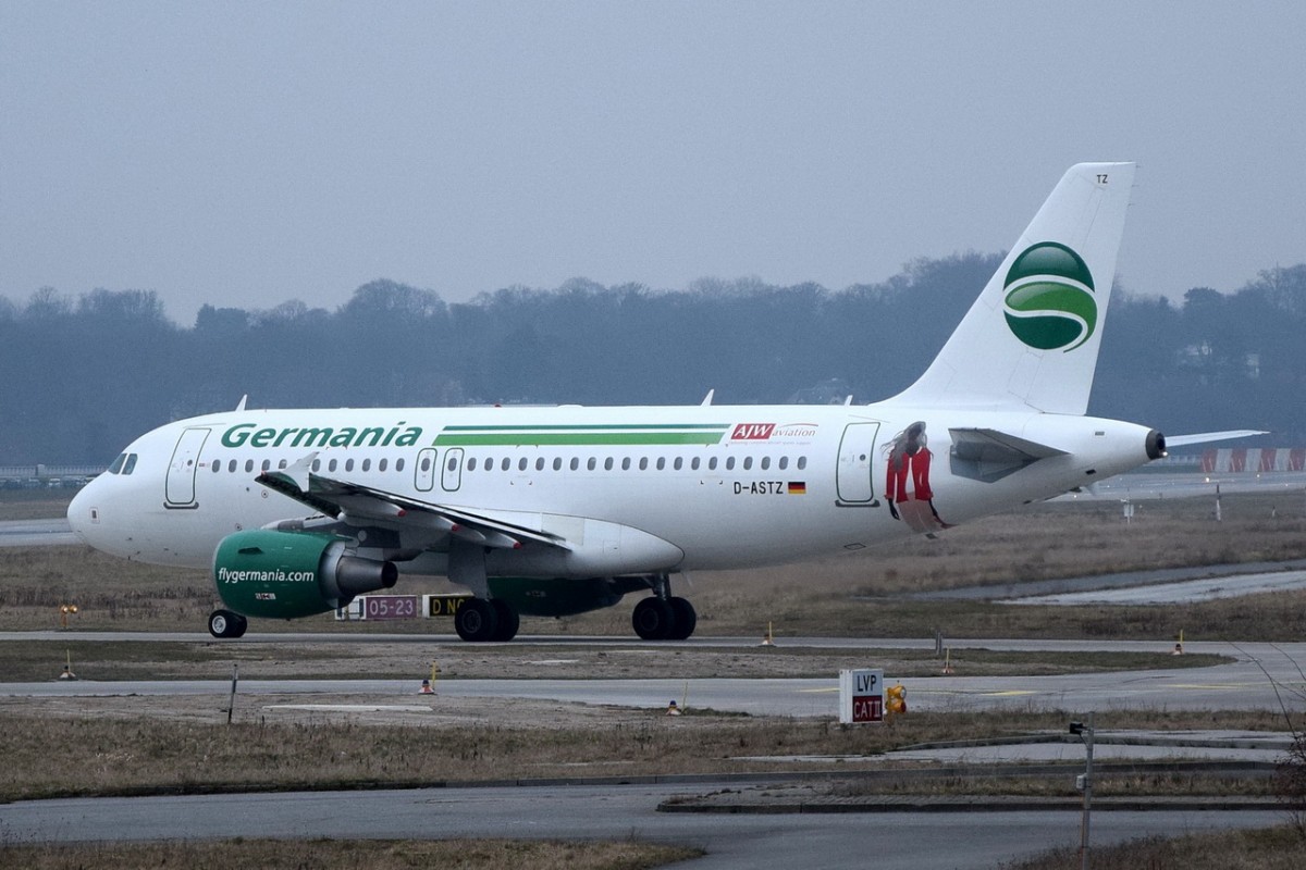 D-ASTZ Germania Airbus A319-112   in Finkenwerder zum Start am 14.03.2016