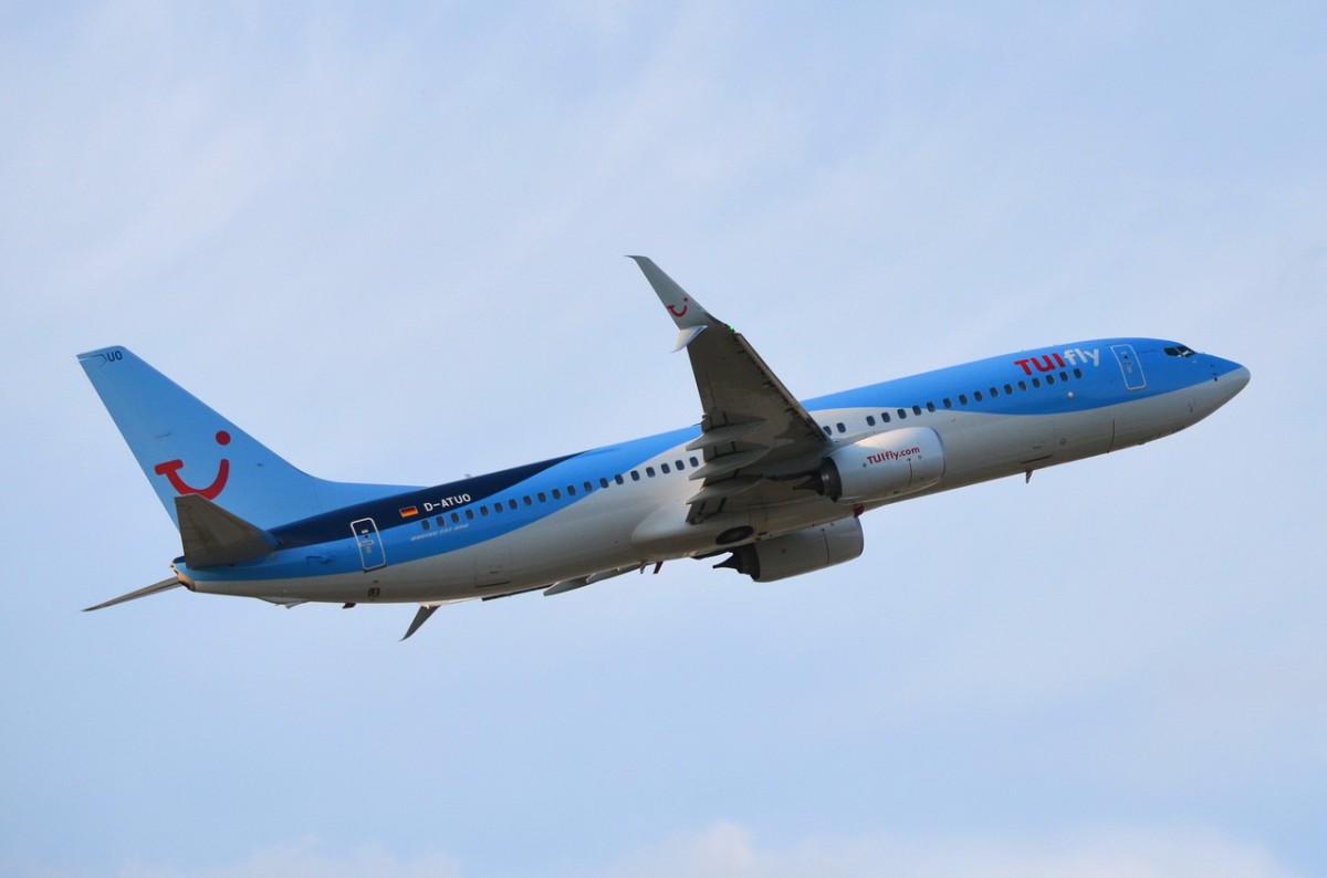 D-ATUO TUIfly Boeing 737-8K5(WL)   gestartet am 10.09.2015 in München