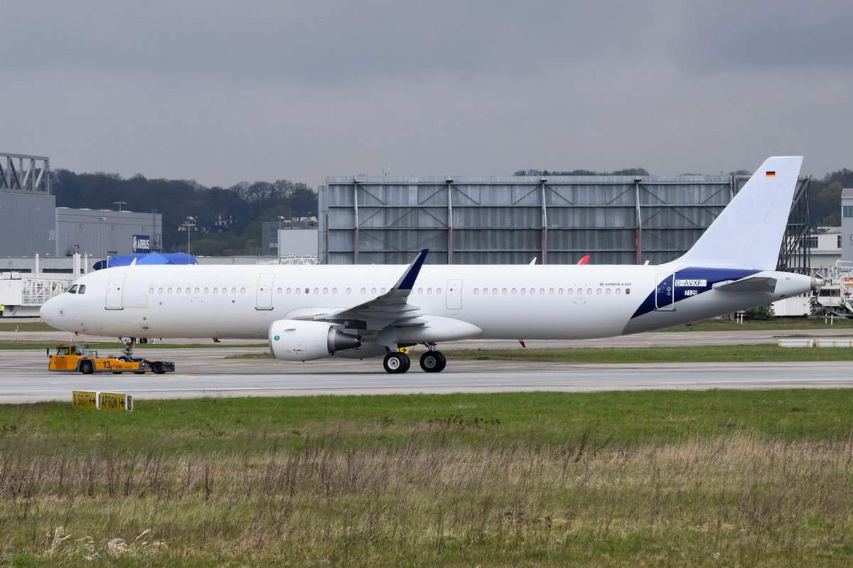 D-AVXF  LAN Airlines  Airbus A321-211(WL)  CC-BEL  7128   am 27.04.2016 in Finkenwerder