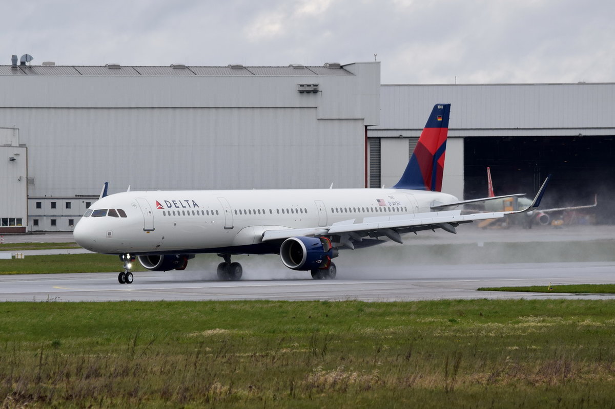 D-AVXU  Delta Air Lines  Airbus A321-211(WL)   N303DN  7061   gelandet am 27.04.2016 in Finkenerder