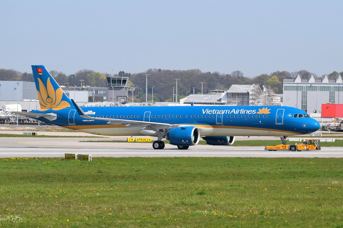 D-AZAD Vietnam Airlines Airbus A321-272N , VN-A624 , MSN 8747 , XFW , 18.04.2019