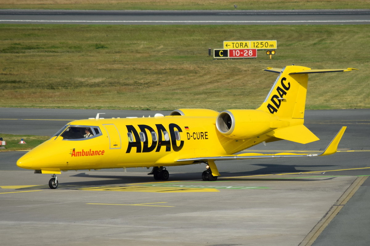 D-CURE Aero-Dienst Learjet 60XR  in Nürnberg gelandet am 01.10.2016
