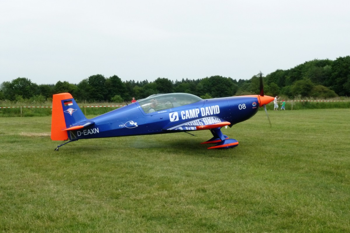 D-EAXN Extra EA 330LT Kunstflugmaschine von Toni Eichhorn in Ailertchen (EDGA). Aufnahmedatum: 07.06.2014