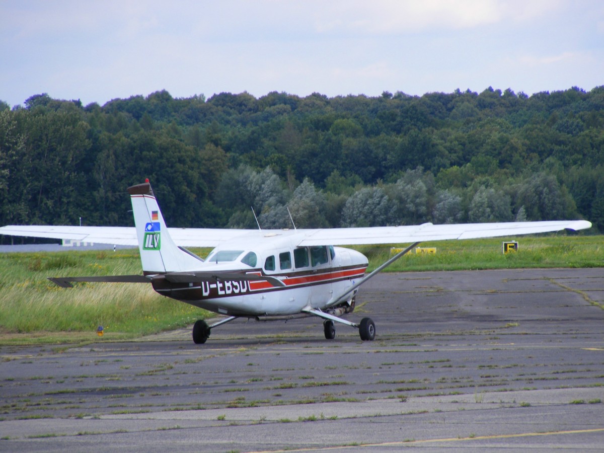 D-EBSD, Cessna 207 Skywagon, ILV Bildflug, Flugplatz Altenburg Nobitz (EDAC), 5.9.2015