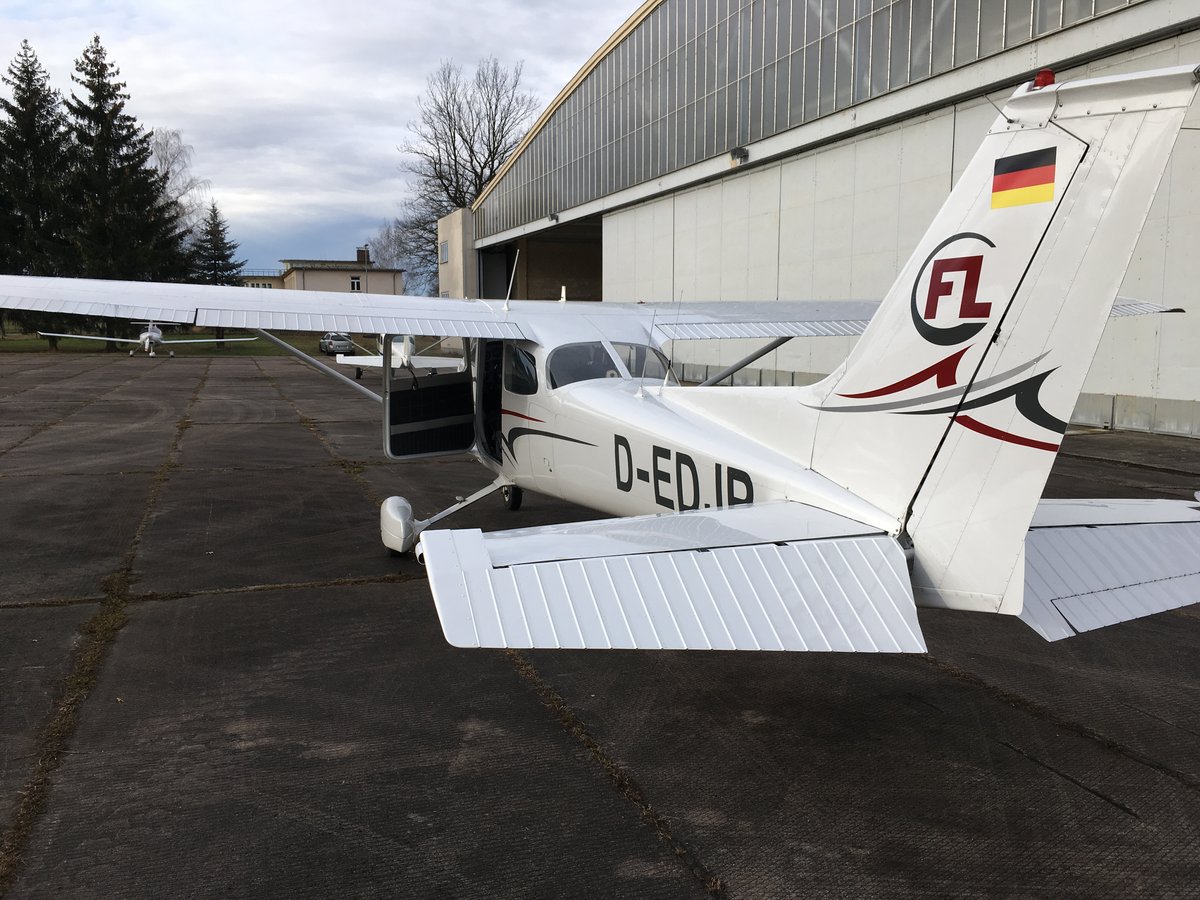 D-EDJR, Cessna 172M, Leipzig-Altenburg Airport (EDAC)