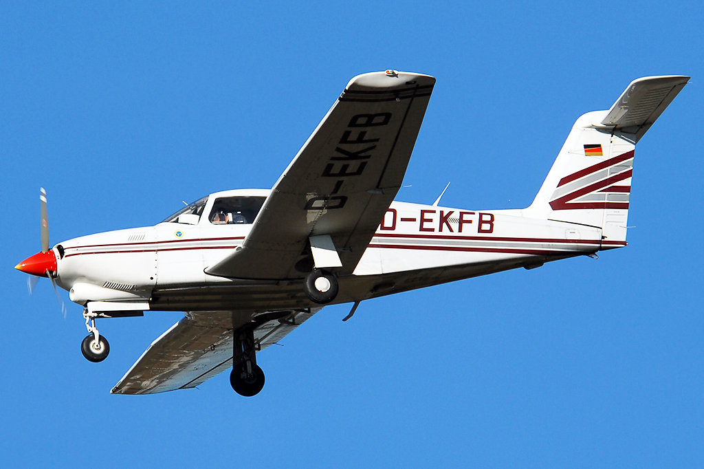 D-EKFB Piper PA-28RT-201T Turbo Arrow IV 26.12.2015