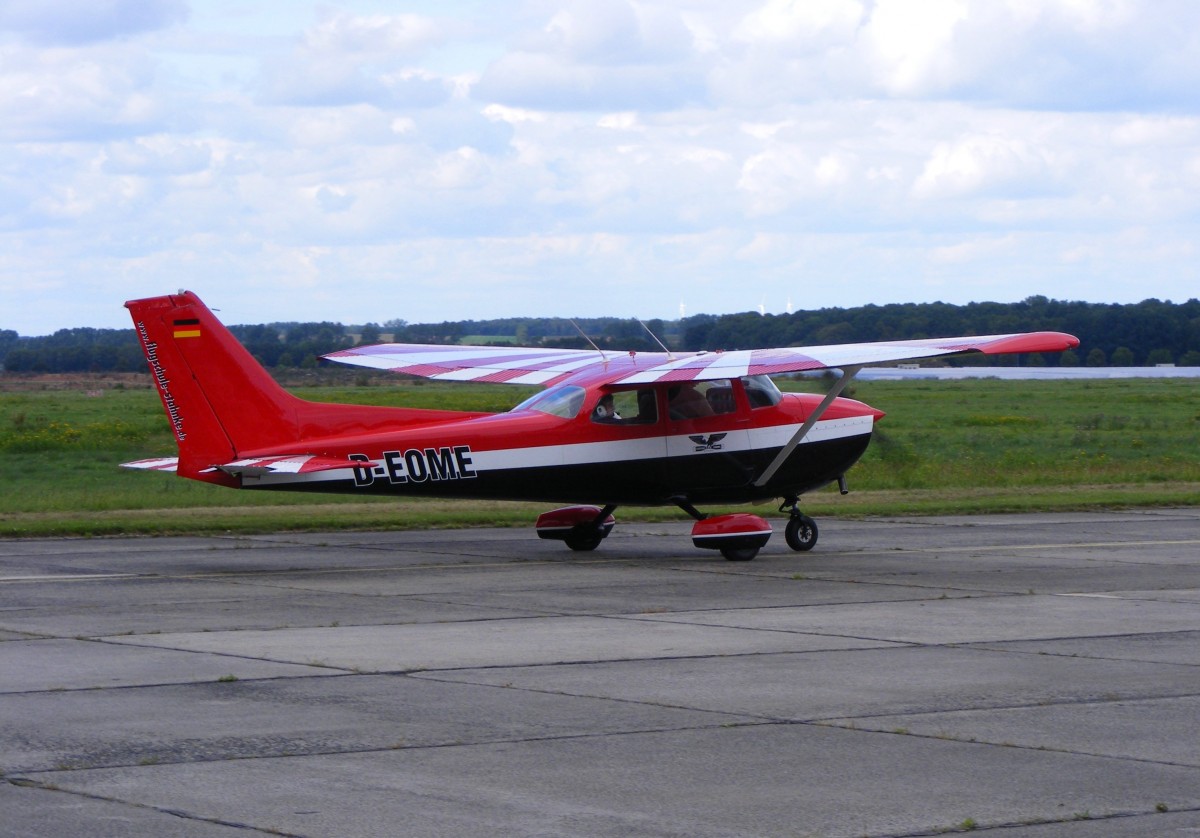 D-EOME, Cessna 172N Skyhawk, Flugschule Stahnke, Leipzig-Altenburg Airport (EDAC), 5.9.2015