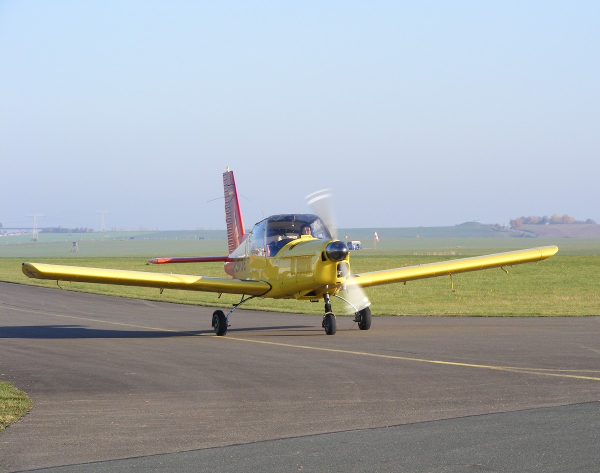 D-EWOG (ex. DDR-WOG), Zlin 42, Flugplatz Gera (EDAJ), 31.10.2015