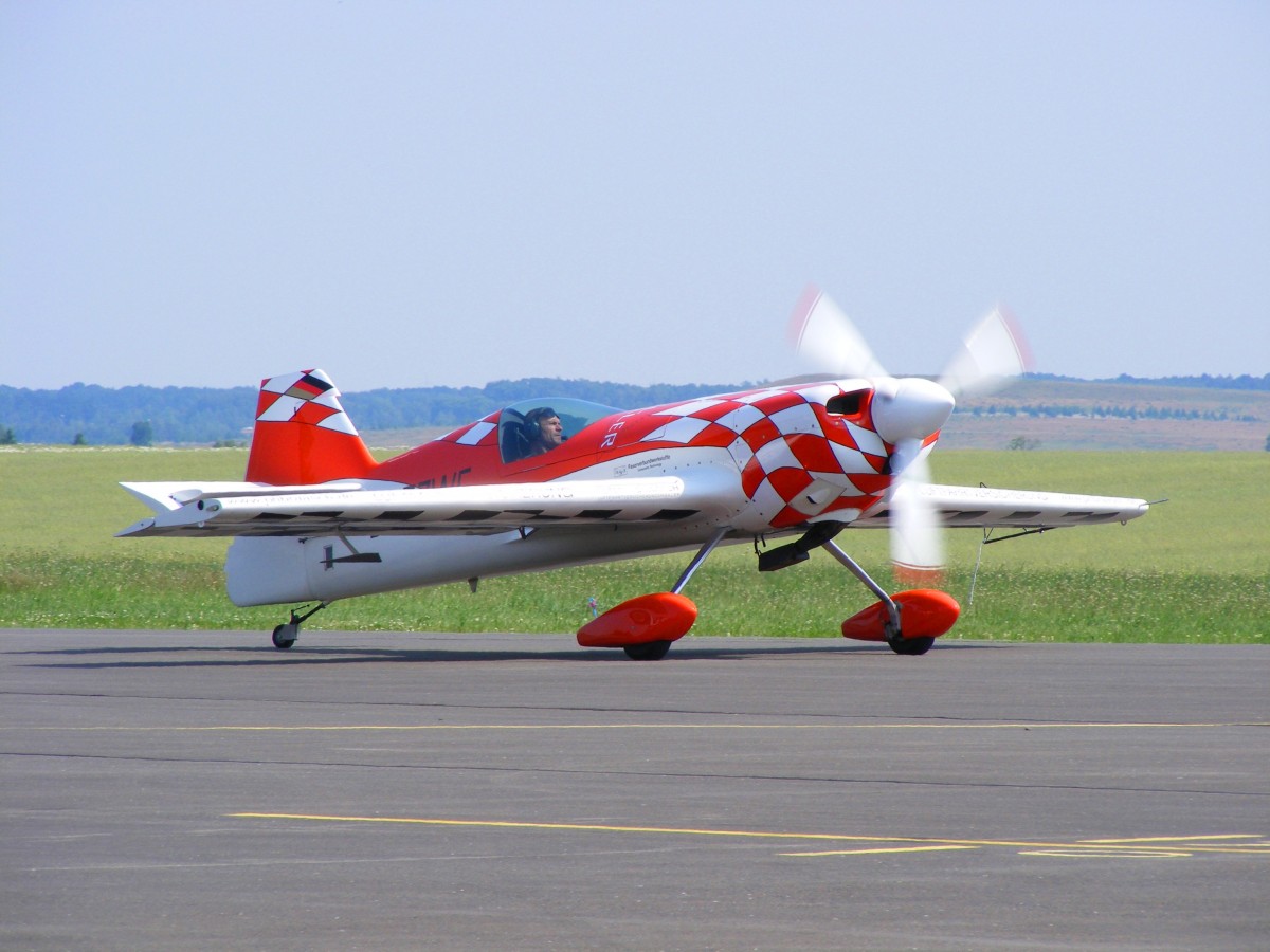 D-EZWE, Giles G-202, Flugplatz Gera (EDAJ), 2.7.2015