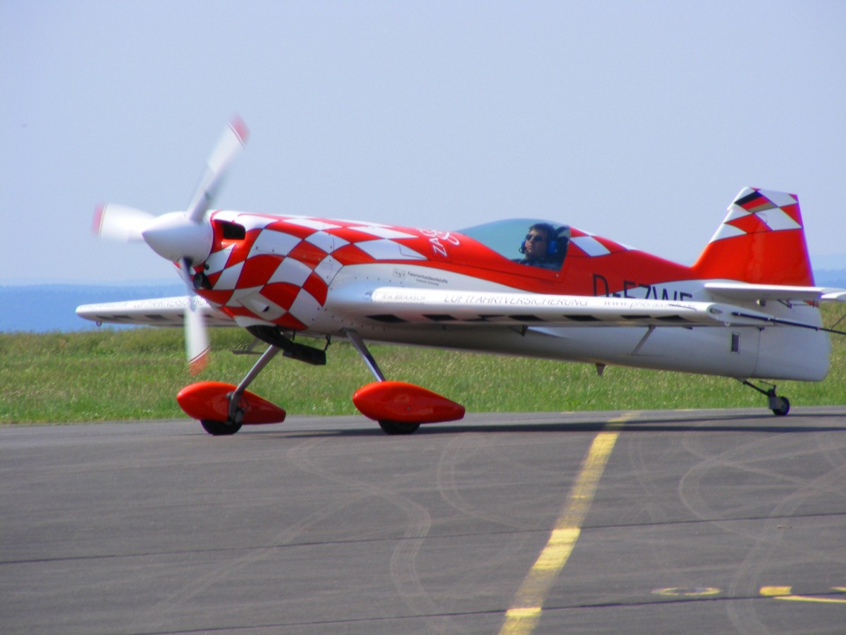 D-EZWE, Giles G-202, Flugplatz Gera (EDAJ), 2.7.2015