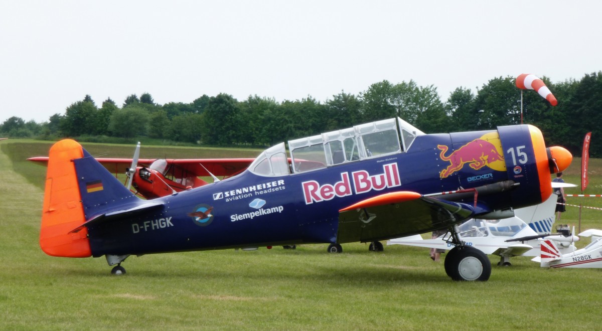 D-FHGK North American T-6 Kunstflugmaschine von Walter Eichhorn in Ailertchen (EDGA). Aufnahmedatum: 07.06.2014