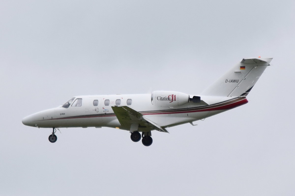 D-IAWU Private Cessna 501 Citation I SP   in München beim Anflug am 19.05.2016