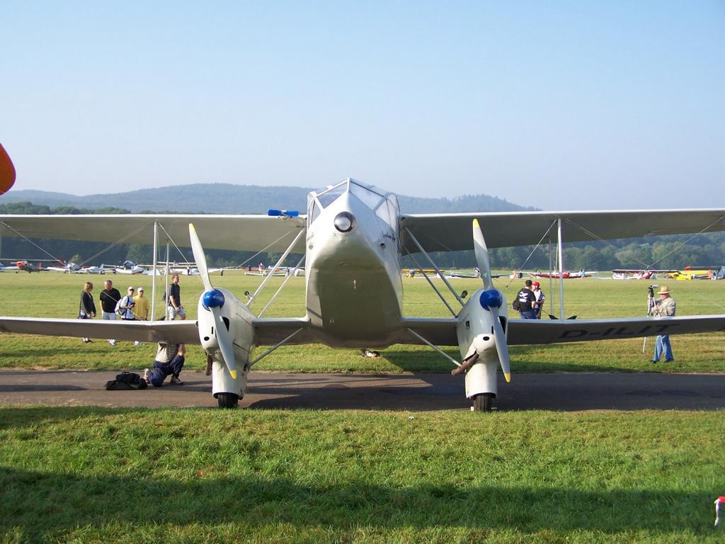 D-IEIT, de Havilland DH-89A Dragon Rapide auf dem Oldtimer Fliegertreffen Hahnweide, 04.09.2005