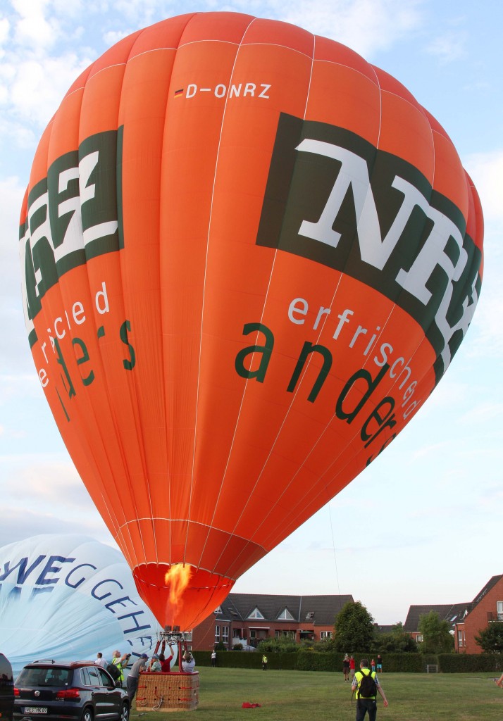 D-ONRZ, Lindstrand, LBL-120 A,  Neue Ruhr Zeitung , 16.08.2013, Kevelaer (19. Heiluft-Ballon-Festival), Germany 