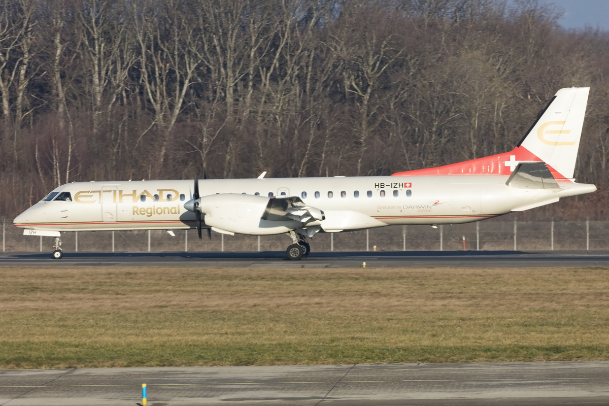 Darwin Airlines, HB-IZH, Saab, 2000, 30.01.2016, GVA, Geneve, Switzerland 




