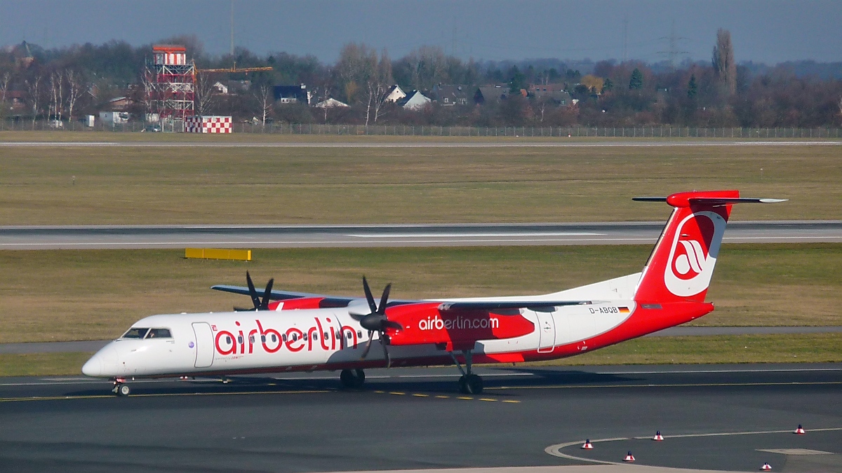 Dash-8 D-ABQB der Air Berlin am Flughafen Düsseldorf, 4.3.13