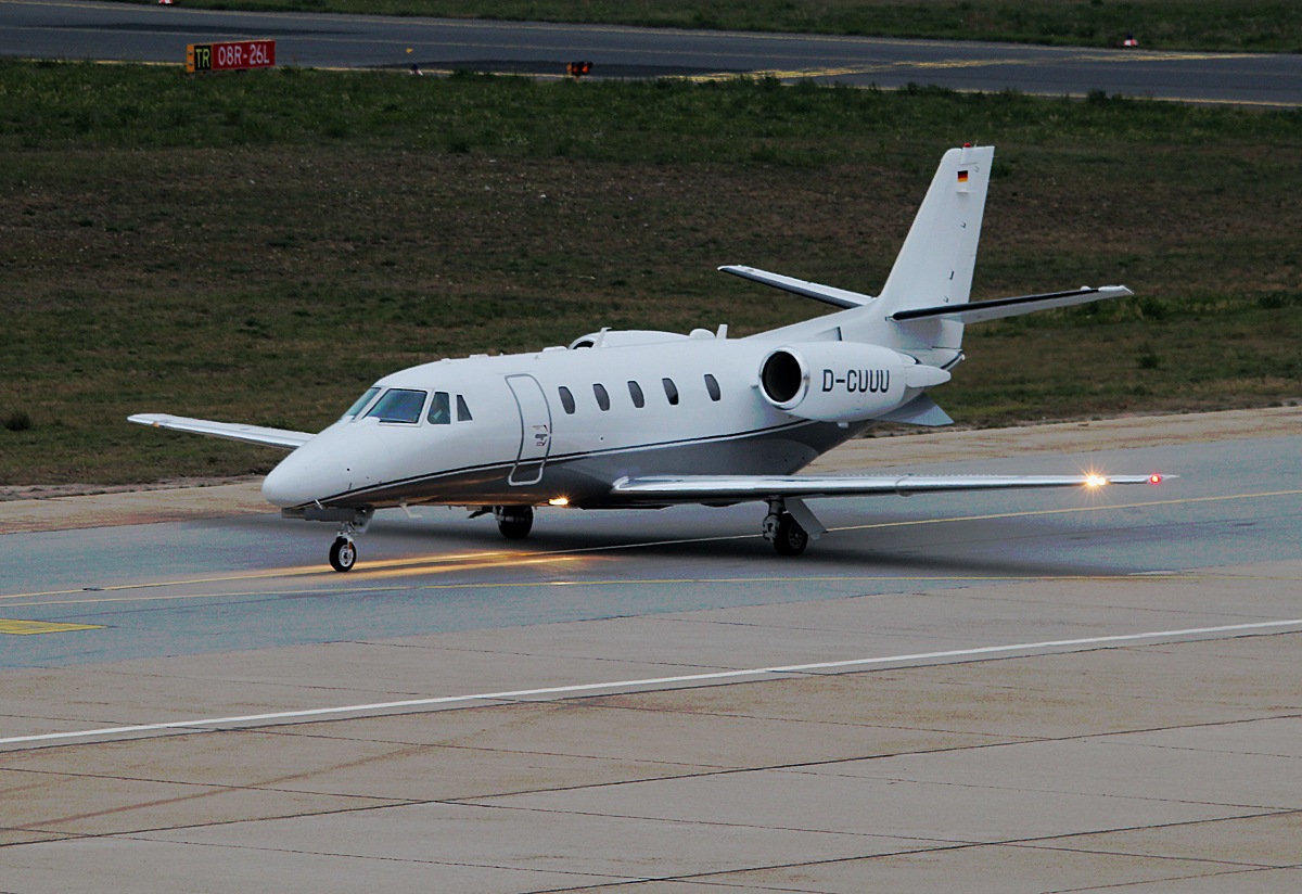 DC Aviation Cessna 560XLS Citation XLS D-CUUU bei der Ankunft in Berlin-Tegel am 13.10.2015