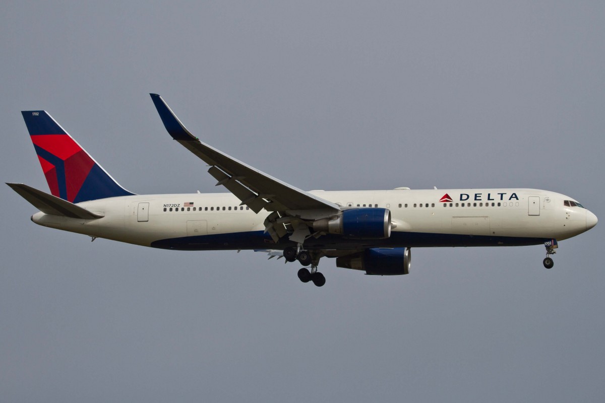 Delta Air Lines (DL/DAL), N172DZ, Boeing, 767-332 ER wl, 17.04.2015, FRA-EDDF, Frankfurt, Germany