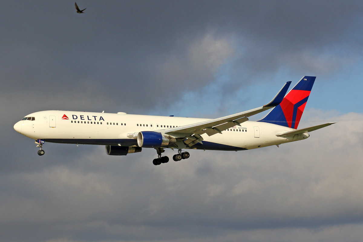 Delta Air Lines, N178DN, Boeing 767-332ER, 7.August 2017, ZRH Zürich, Switzerland.
