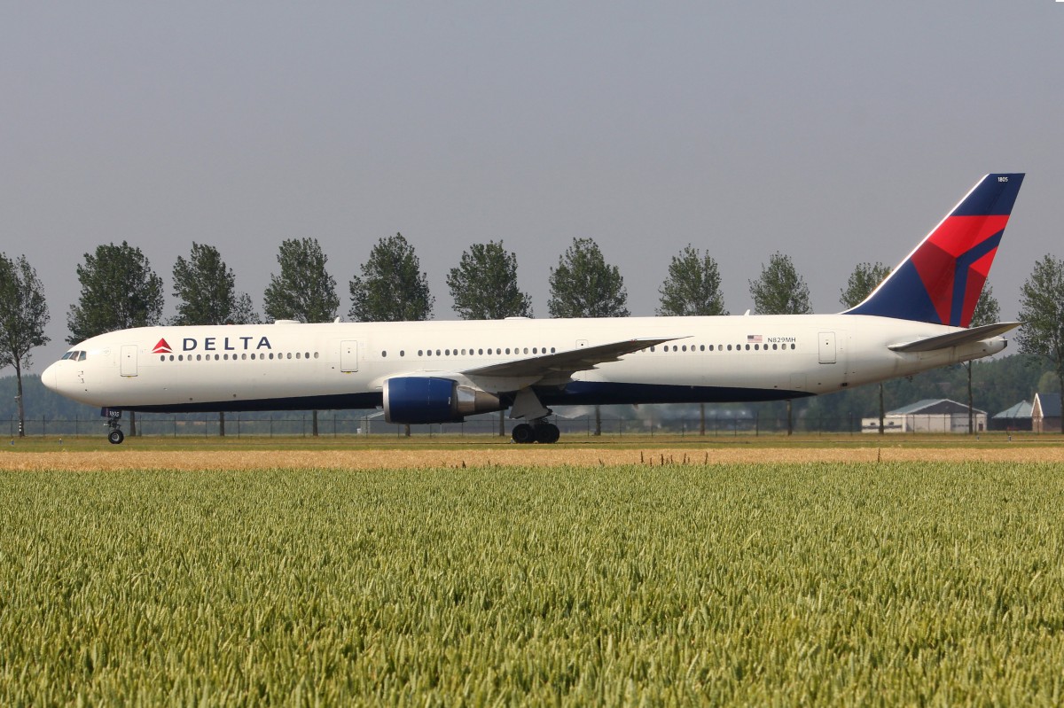 Delta Air Lines, N829MH, Boeing B767-432ER, 4.Juli 2015, AMS  Amsterdam, Netherlands.