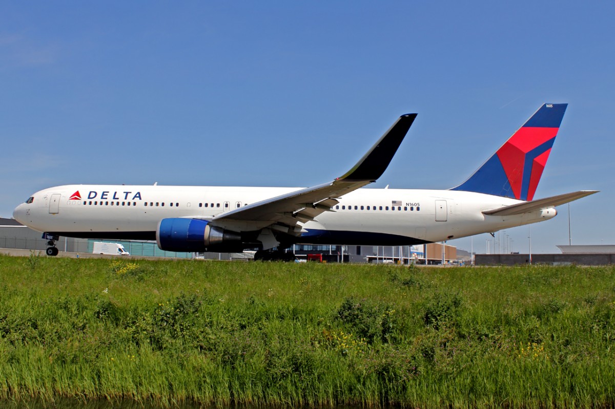 Delta Airlines N1605 in Amsterdam 17.5.2014