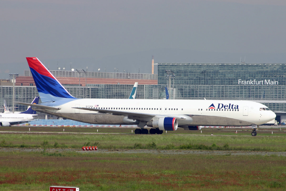 Delta Airlines, N173DN, Boeing 767-332ER, msn: 25061/341, 20.Mai 2005, FRA Frankfurt, Germany.