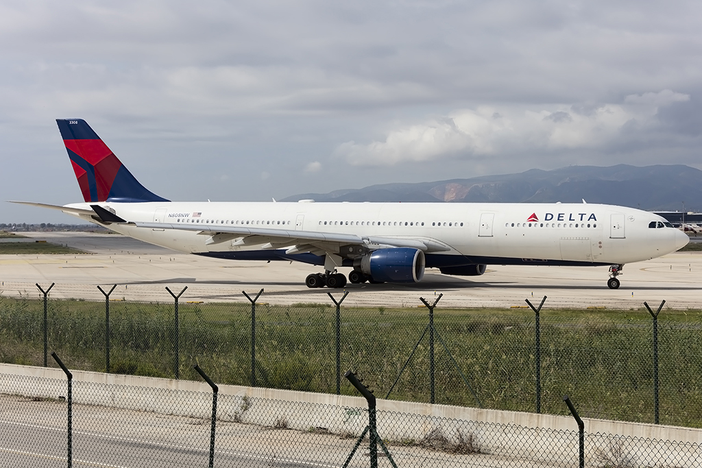 Delta Airlines, N808NW, Airbus, A330-323X, 26.09.2015, BCN, Barcelona, Spain 




