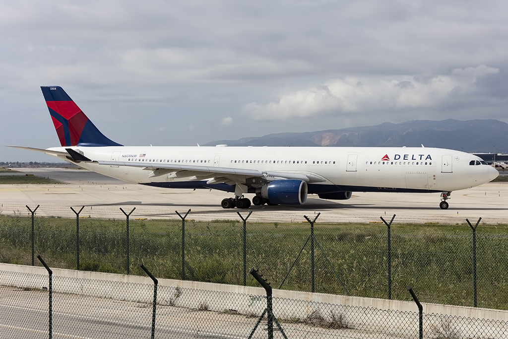 Delta Airlines, N808NW, Airbus, A330-323X, 26.09.2015, BCN, Barcelona, Spain 




