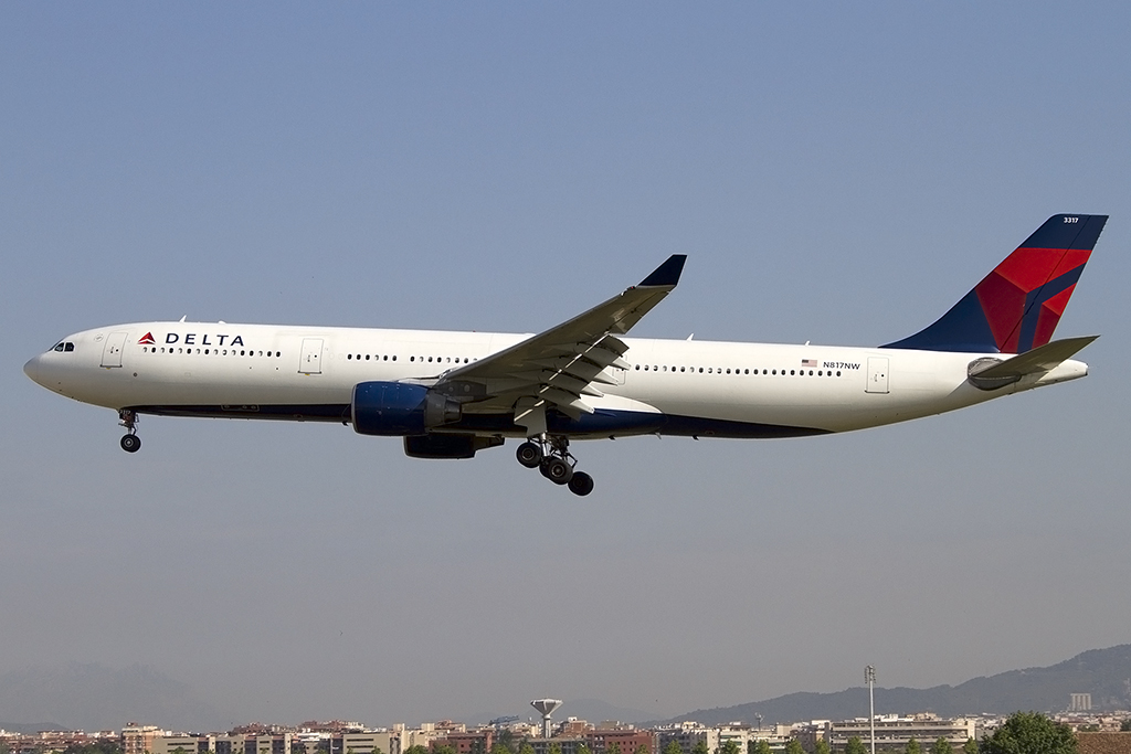 Delta Airlines, N817NW, Airbus, A330-323X, 02.06.2014, BCN, Barcelona, Spain 



