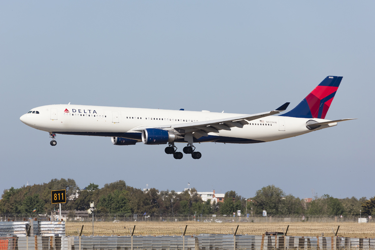 Delta Airlines, N823NW, Airbus, A330-302, 30.04.2017, FCO, Roma, Italy 


