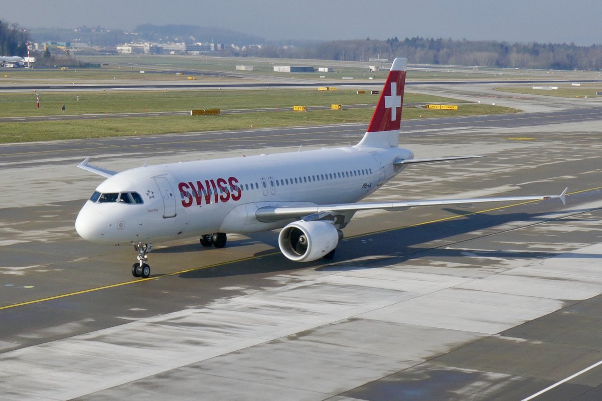 Der Swiss A320-214 HB-IJI der am 19.1.19 in Richtung seines Gates rollt.