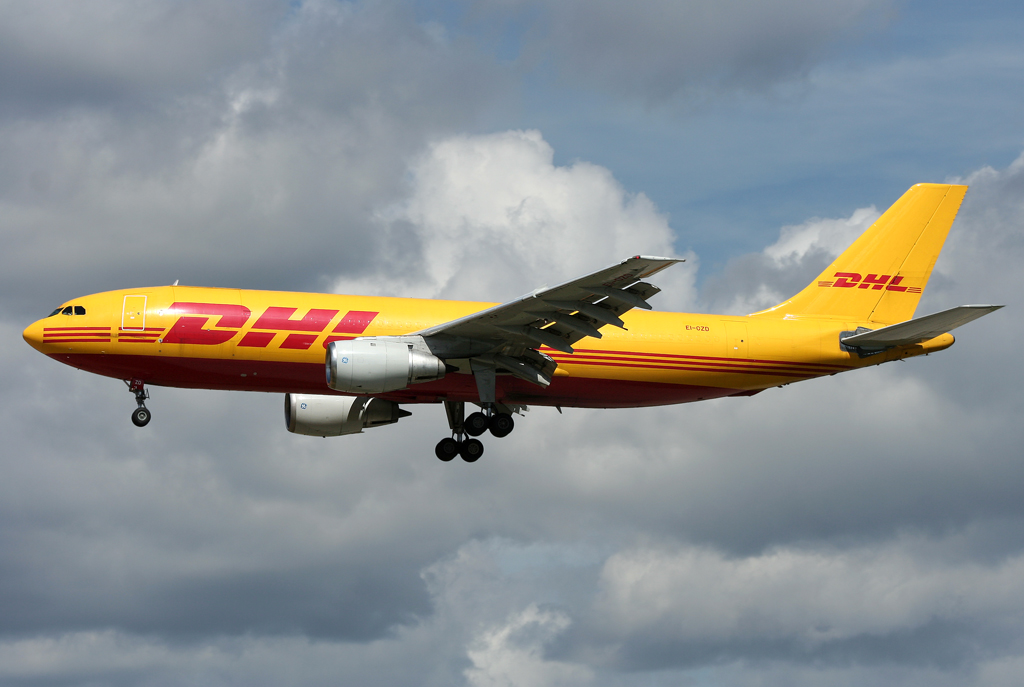 DHL A-300 B4-200 EI-OZD im Anflug auf 25L in FRA / EDDF / Frankfurt am 19.08.2010