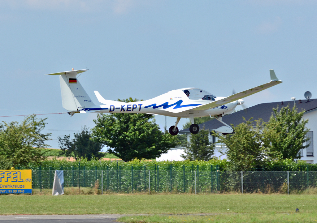 Diamond HK-36 Super Dimona TTC - D-KEPT beim Schleppstart in EDRK - 19.07.2016