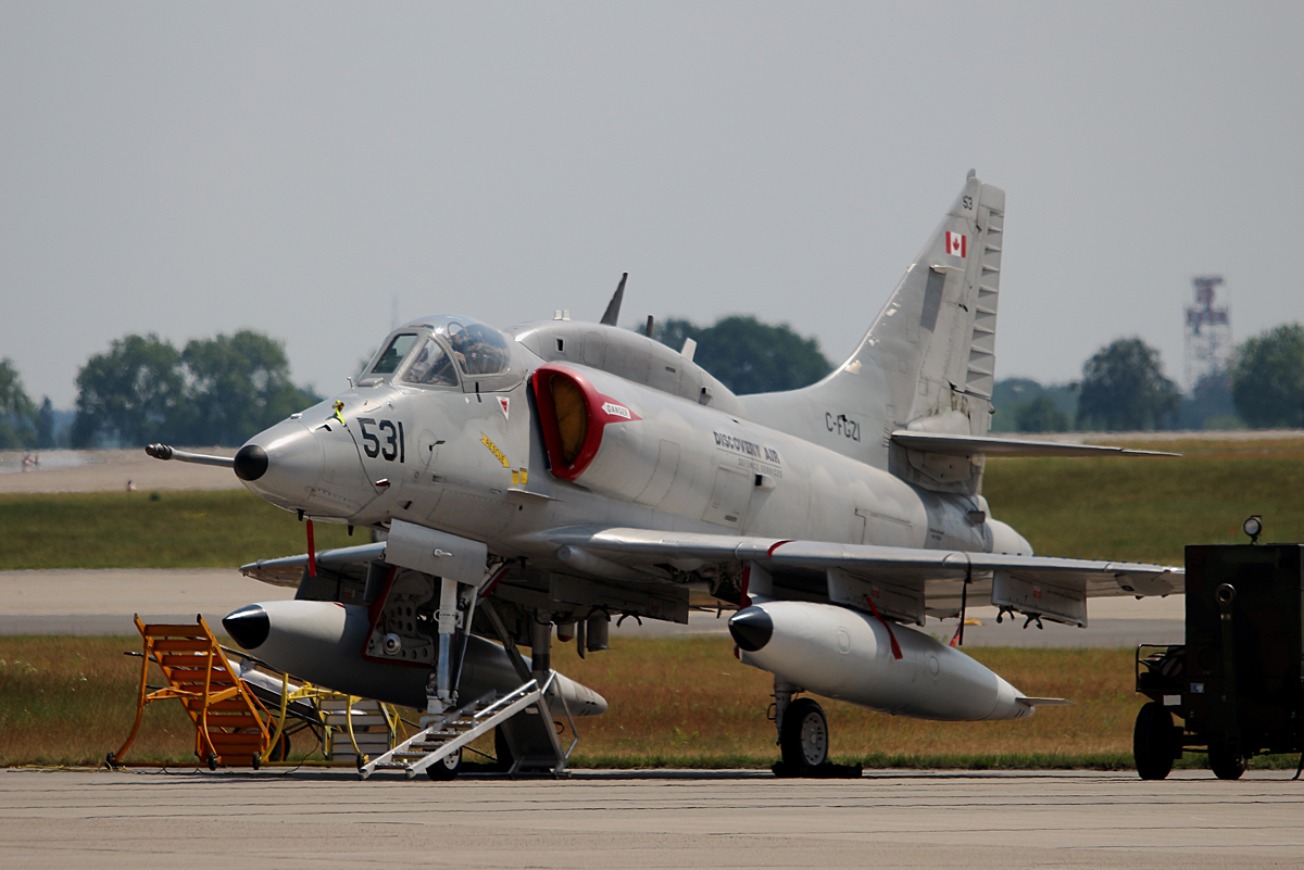 Discovery Airlines A 4N Skyhawk C FGZI SXF 04 06 2016 ILA 2016 