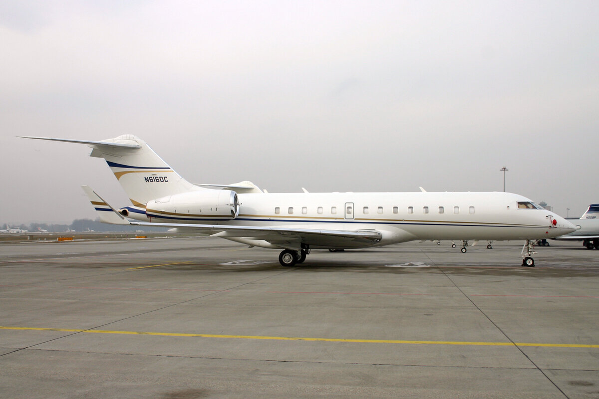 DJW Aviation II LLC, N616DC, Bombardier Global XRS, msn: 9296, 25.Januar 2006, ZRH Zürich, Switzerland.