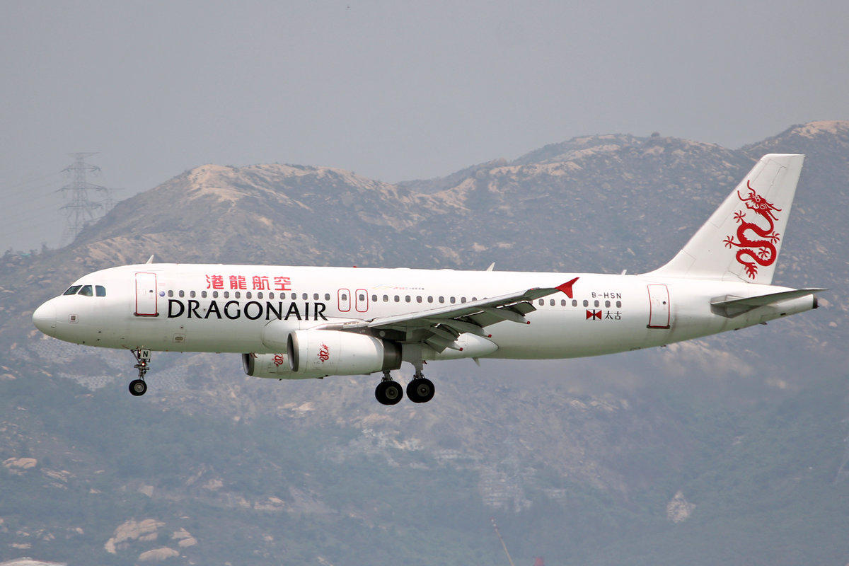 Dragonair, B-HSN, Airbus A320-232, msn: 2428, 18.April 2014, HKG Hong Kong.