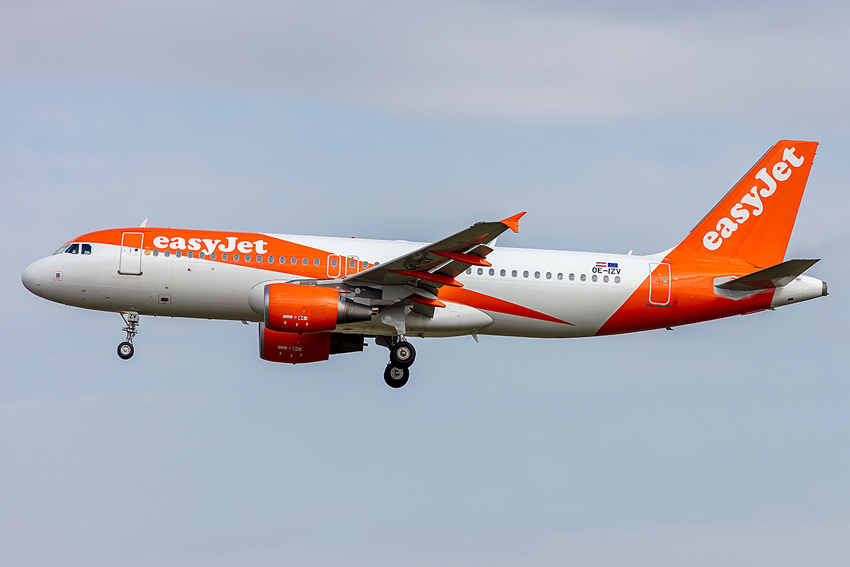 Easy Jet Europe, OE-IZV, Airbus, A320-214, 16.08.2021, BER, Berlin, Germany