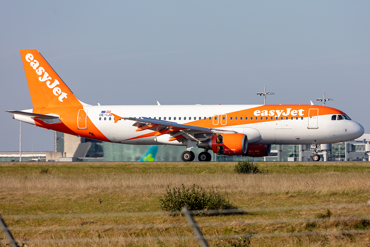 Easy Jet, OE-IJO, Airbus, A320-214, 09.10.2021, CDG, Paris, France