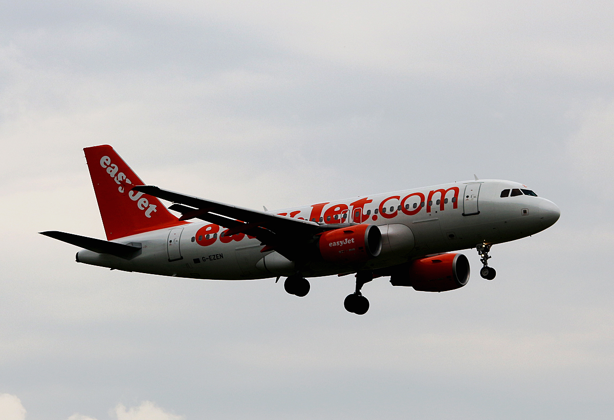 Easyjet, Airbus A 319-111, G-EZEN, SXF, 30.05.2016