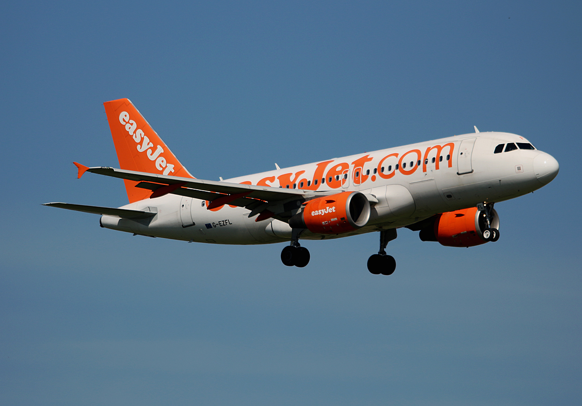 Easyjet, Airbus A 319-111, G-EZFL, SXF, 06.05.2016