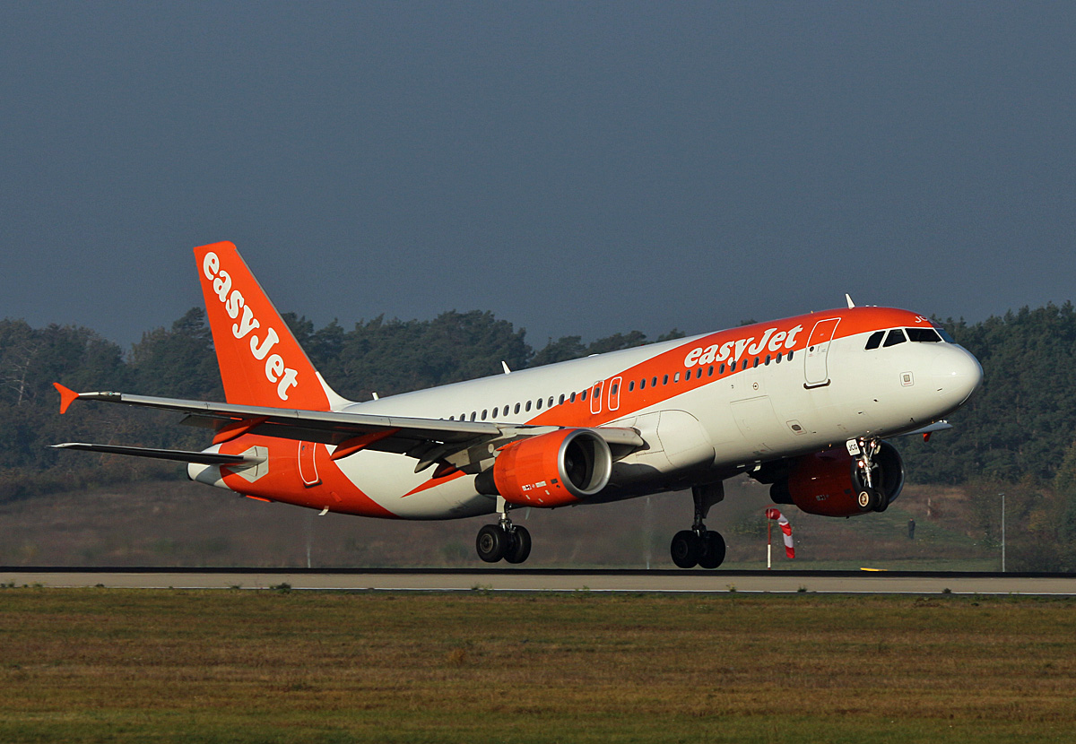 Easyjet, Airbus A 320-214, G-ECJG, BER, 27.10.2024