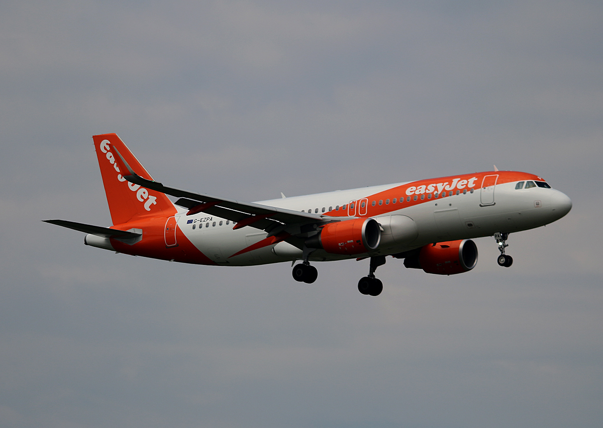 Easyjet, Airbus A 320-214, G-EZPA, SXF, 31.05.2016