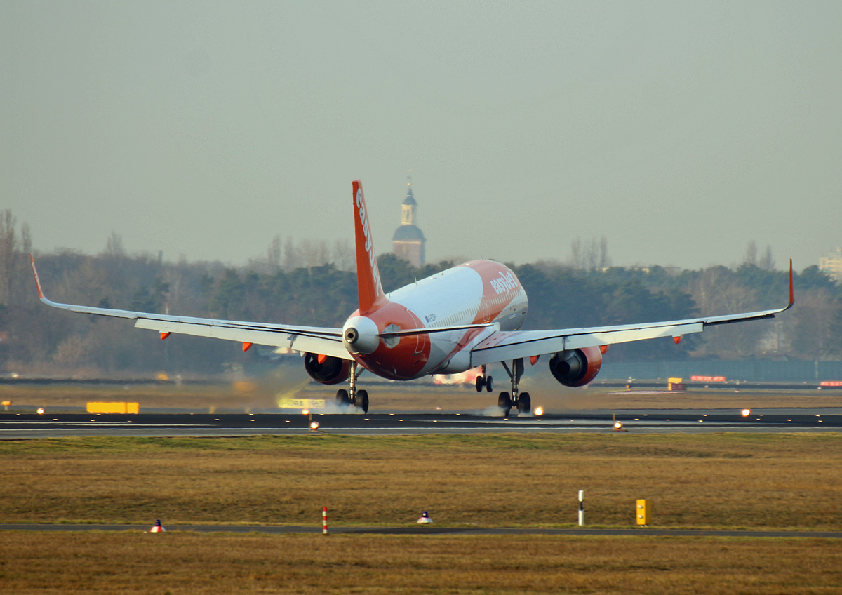 Easyjet, Airbus A 320-214, G-EZRP, TXL, 17.02.2019