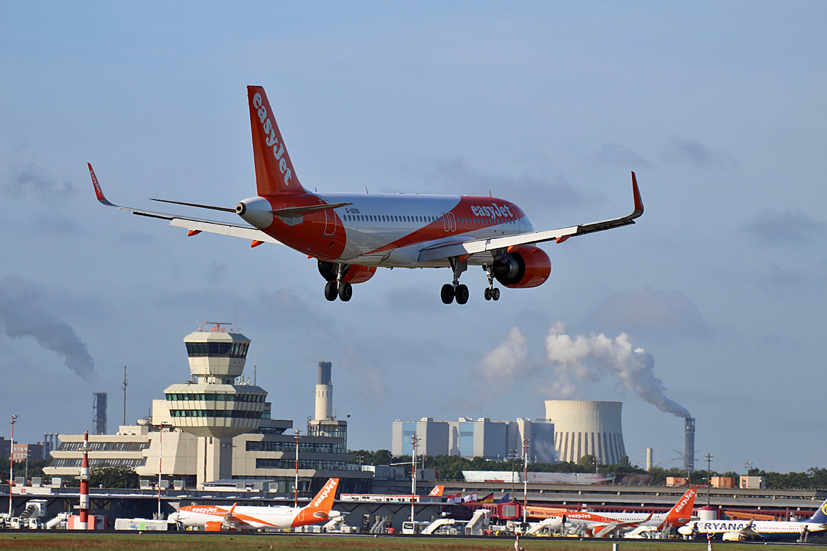 Easyjet, Airbus A 320-251N, G-EZHU, TXL, 19.09.2019