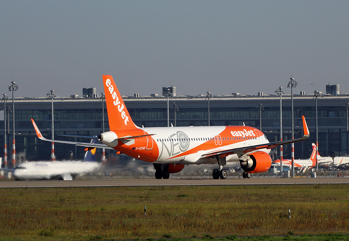Easyjet, Airbus A 320-251N, G-UZHD, BER, 09.10.2021