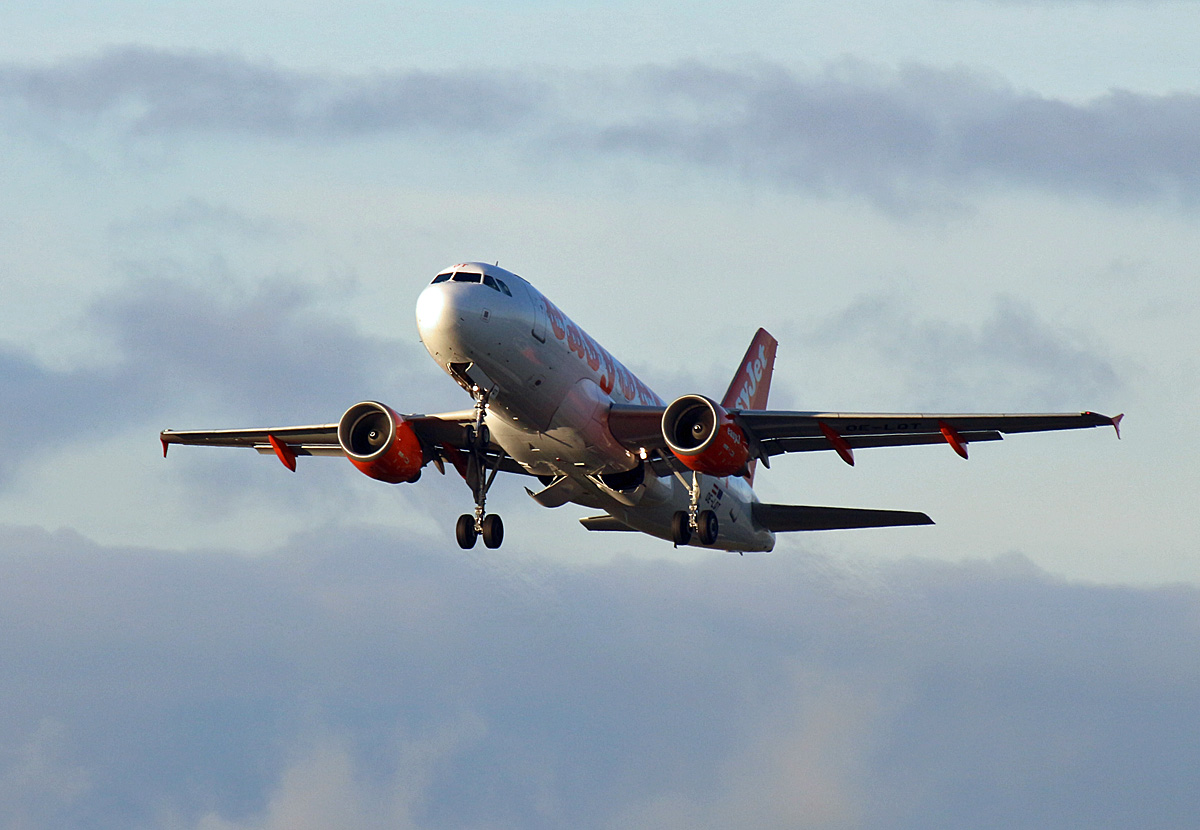 Easyjet Europe, Airbus A 319-111, OE-LQT, TXL, 06.10.2019
