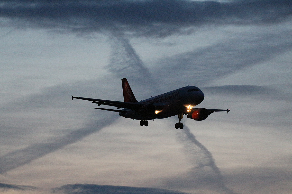 Easyjet Europe, Airbus A 319-111, OE-LKG, TXL, 12.10.2019